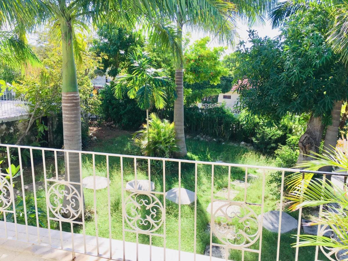 African Symbol Guest House Montego Bay Dış mekan fotoğraf