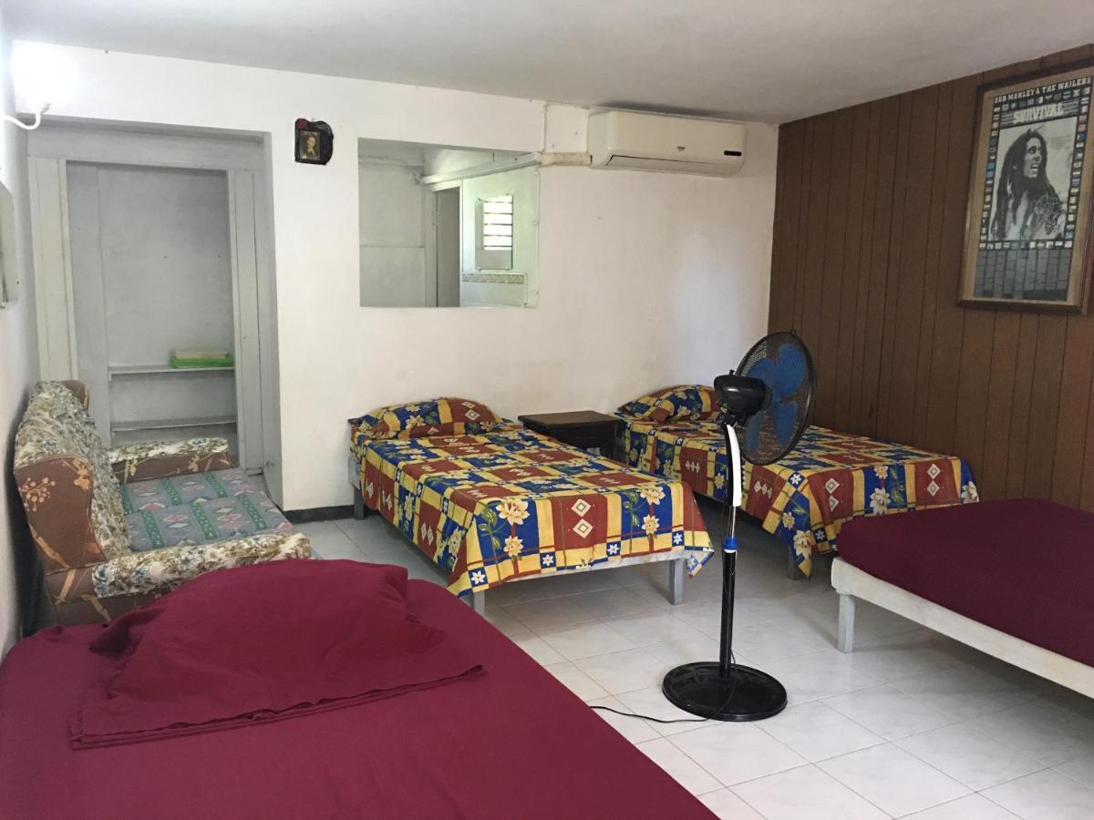 African Symbol Guest House Montego Bay Dış mekan fotoğraf