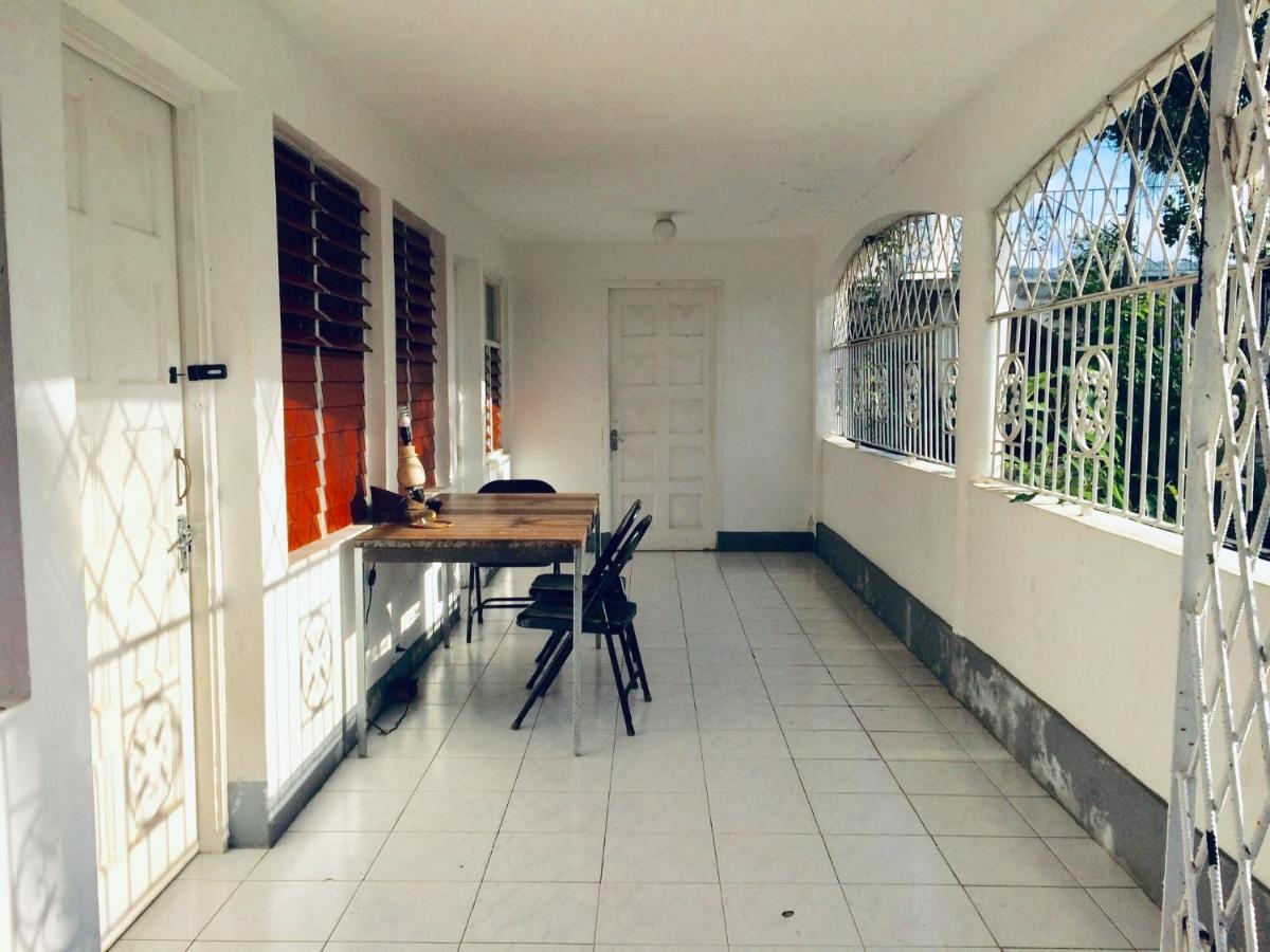 African Symbol Guest House Montego Bay Dış mekan fotoğraf