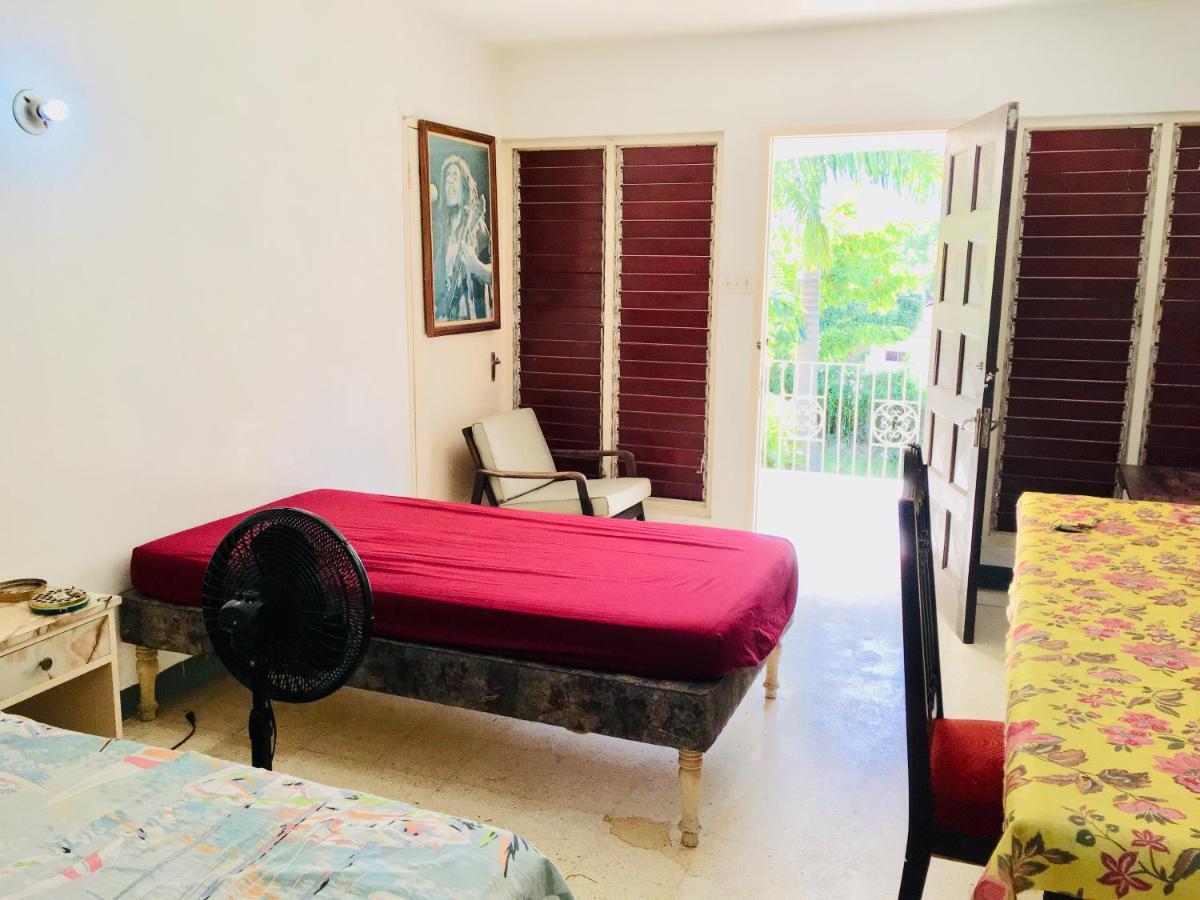 African Symbol Guest House Montego Bay Dış mekan fotoğraf